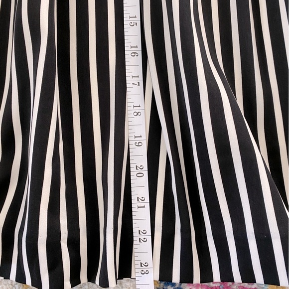 J. Crew Mercantile Black and Ivory (white) Striped Pleated Midi Skirt, Size 16 - Picture 5 of 7